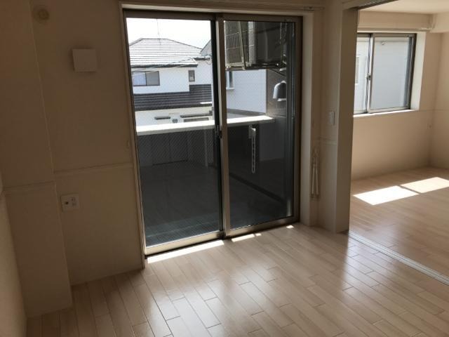 バルコニーはこちらから。
