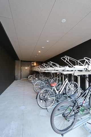 屋根付き駐輪場