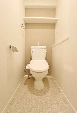 清潔感のあるトイレですね