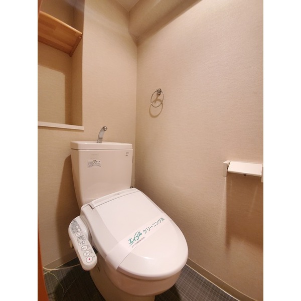 ウォシュレット完備で快適