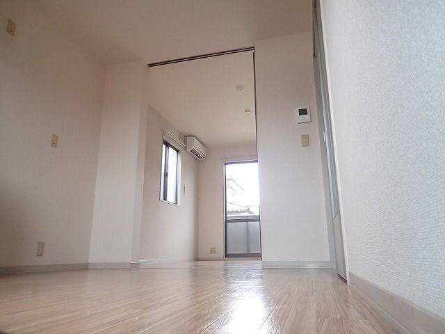 明るいお部屋です
