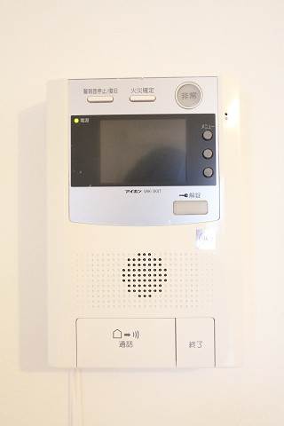 モニタ付きで誰が来たのか一目でわかる