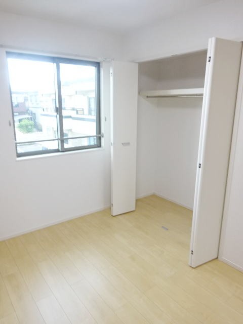 お荷物はこちらへどうぞ。