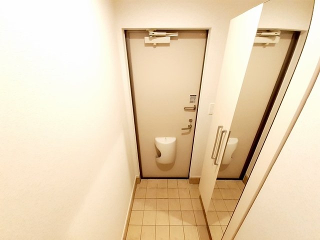 玄関はこんな感じです。