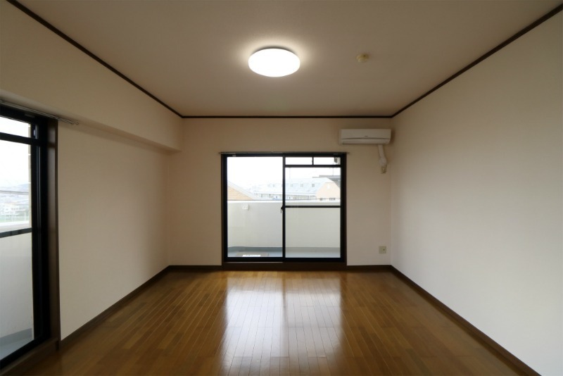 広々とした10帖越えのお部屋です。