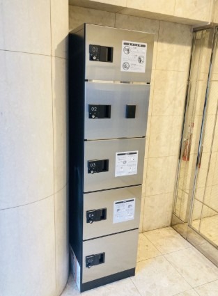 嬉しい宅配ボックス付きです