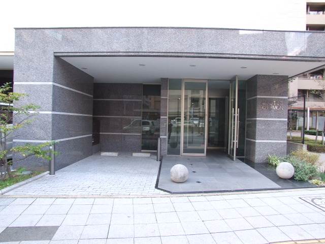 駐車場にも空きがあります。