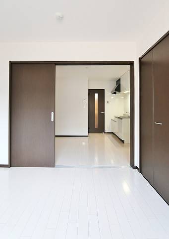 ホワイトを基調としたｌ綺麗なお部屋です