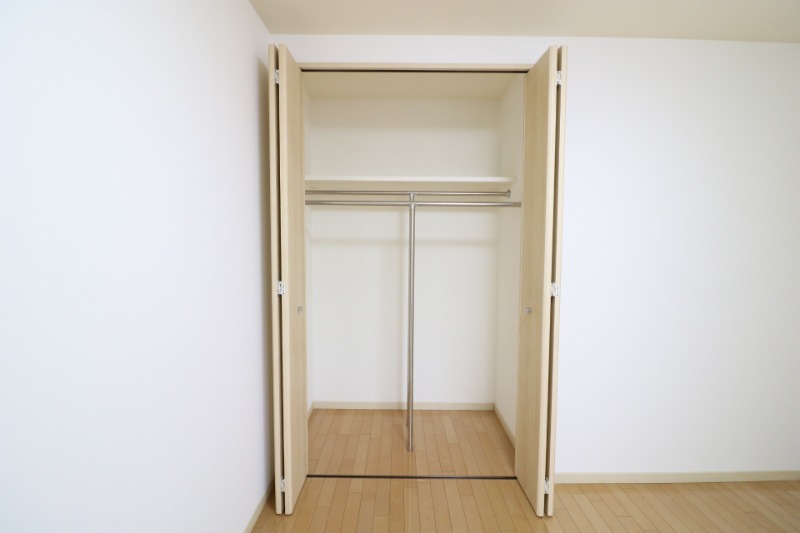 お洋服が多い方でも安心の収納力