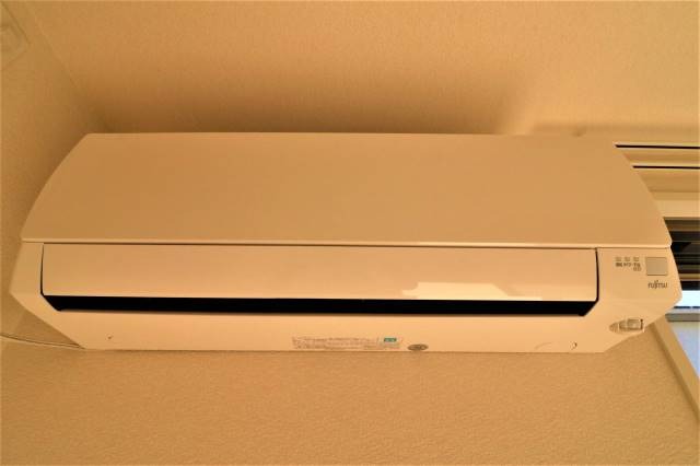 エアコン付きで一年中快適に過ごせます。