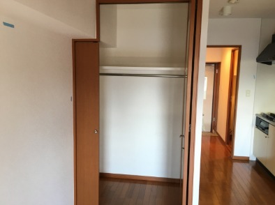 奥行きのあるクローゼットで収納もバッチリ