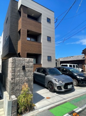 駐車場にも空きがあります。
