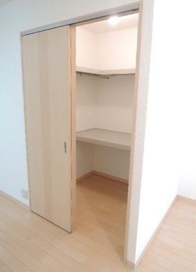 お荷物はこちらへ。