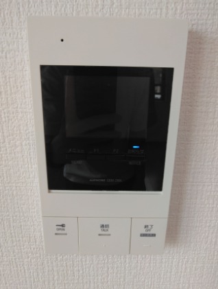 モニター付きインターホンで安心です