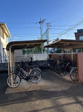 駐輪スペースもございます。