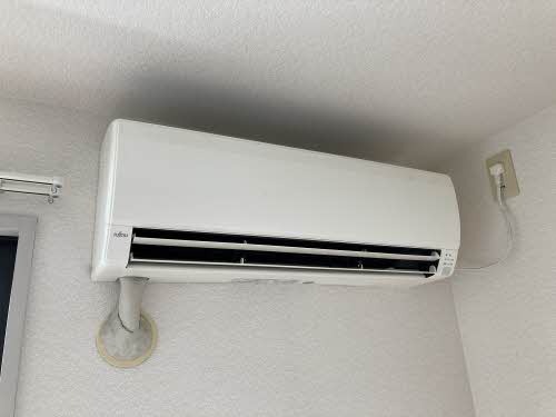 エアコン付きで年中快適に過ごせますね。