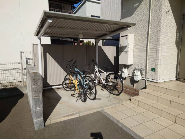 駐輪スペースもございます