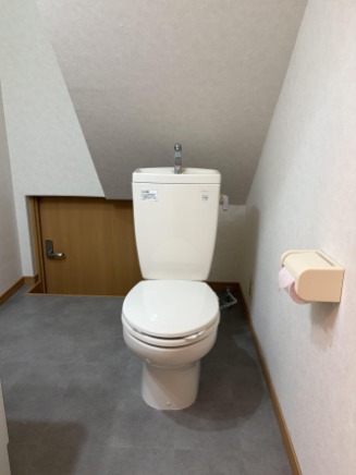 清潔感のあるトイレですね