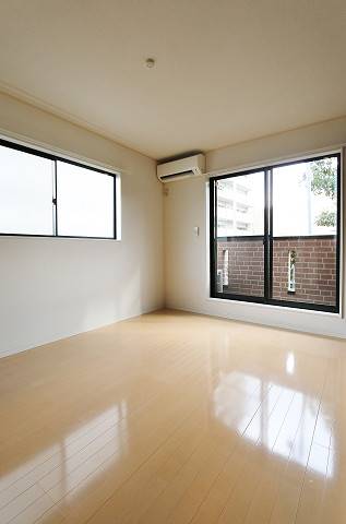エアコン完備で年中快適です