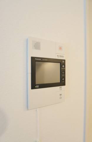 モニタフォン付きで来客者が見れます