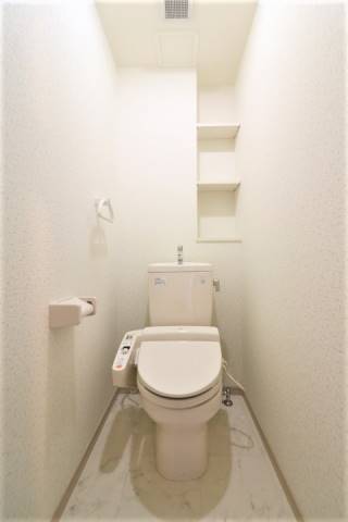 ウォシュレット完備。
