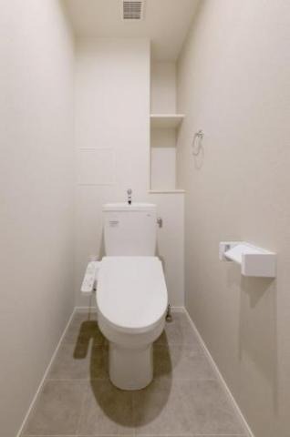 清潔感のあるトイレです