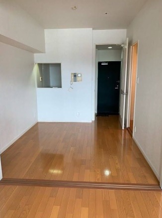家具の配置に困らないリビングですね