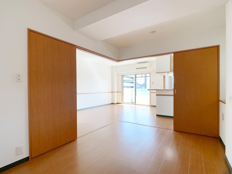 リビング隣の洋室は目が届くので子供部屋に
