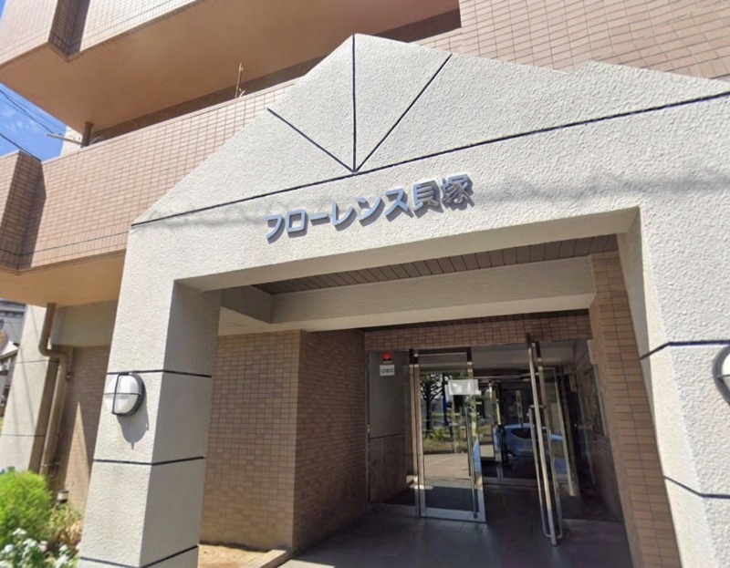 存在感のある入り口です