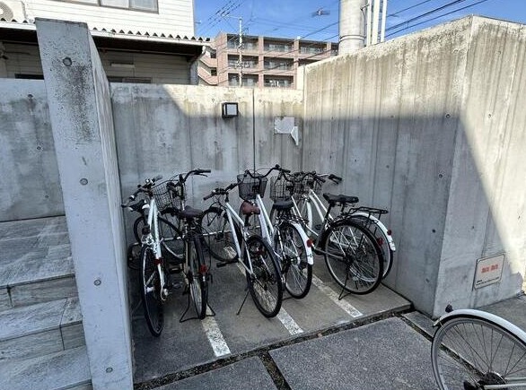 駐輪スペースもございます