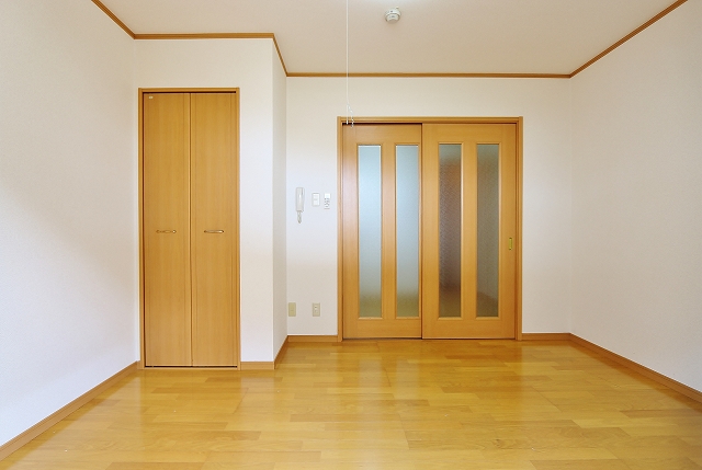 広々とした日当たりの良いリビングですね
