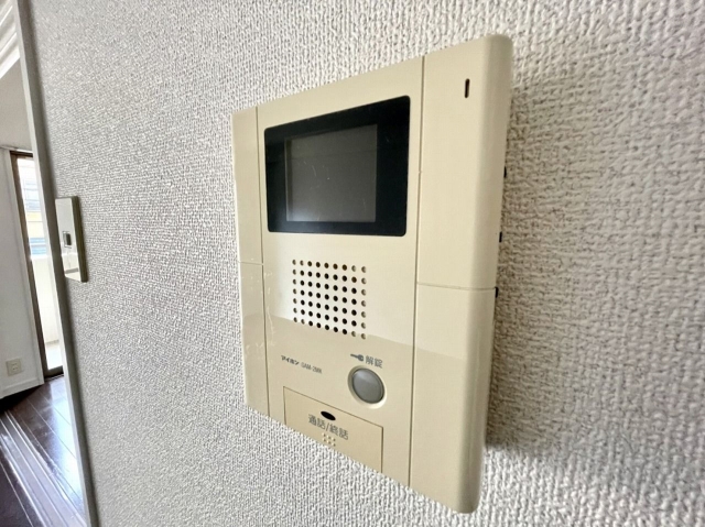 来客の確認が出来るモニタ付きです