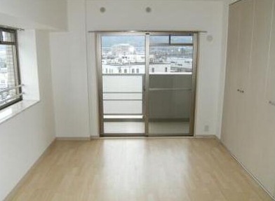 こちら寝室にいかがでしょうか。