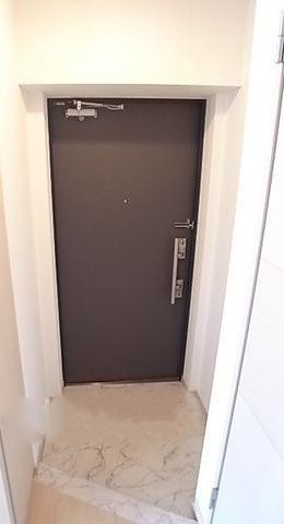 玄関はこのようになっています。