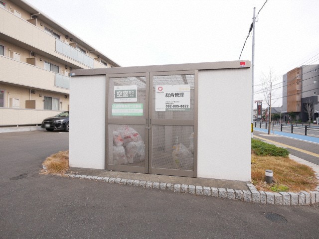 敷地内ゴミ置場も完備。