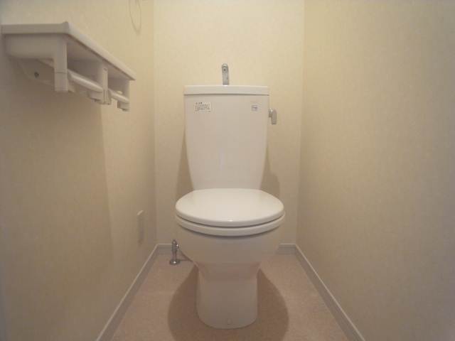 清潔感のあるトイレです