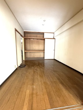 洋室の収納も広いですね。