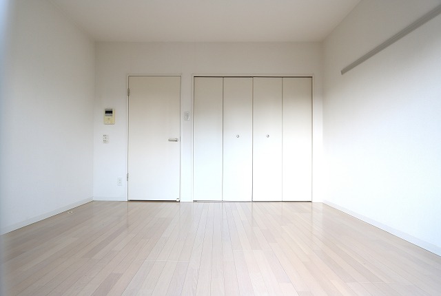 白基調の綺麗なリビングです