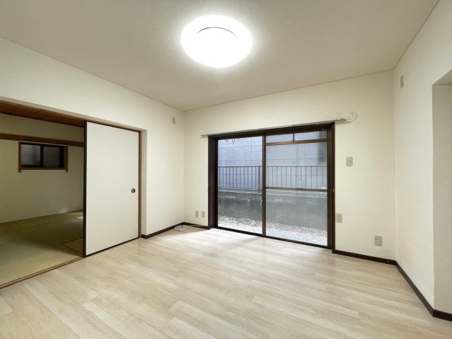 こちらは寝室にいかがでしょうか。