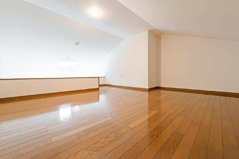 ロフト付きで洋室を広く使えます