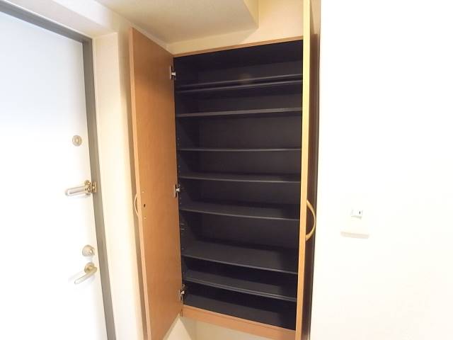 シューズボックス完備