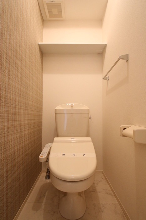 清潔感のあるトイレです
