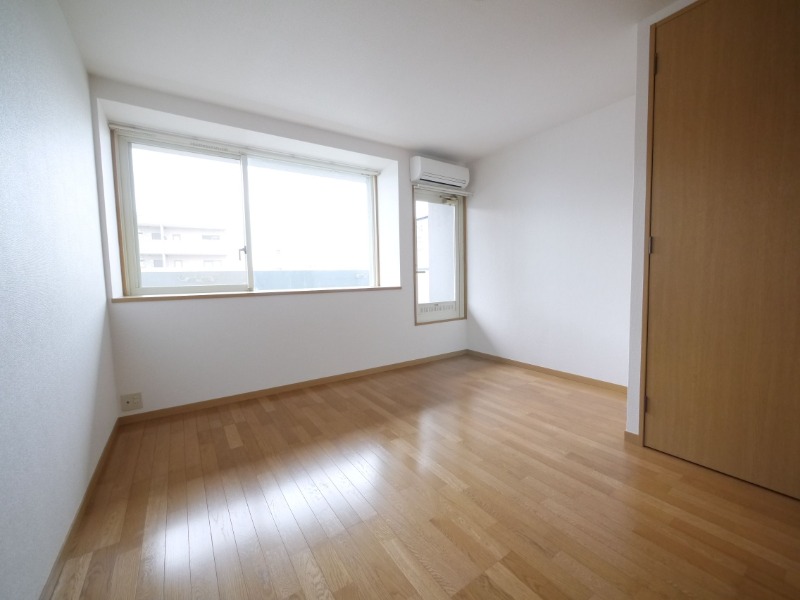 家具の配置がしやすいお部屋です。