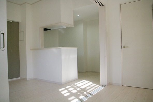 白基調のお部屋ですね