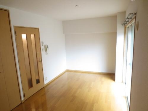 家具の配置がしやすいお部屋です。