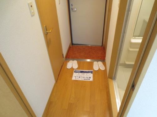 玄関はこんな感じです。