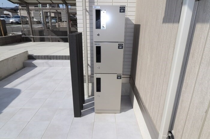 宅配ボックス付きで荷物の受取が楽々です