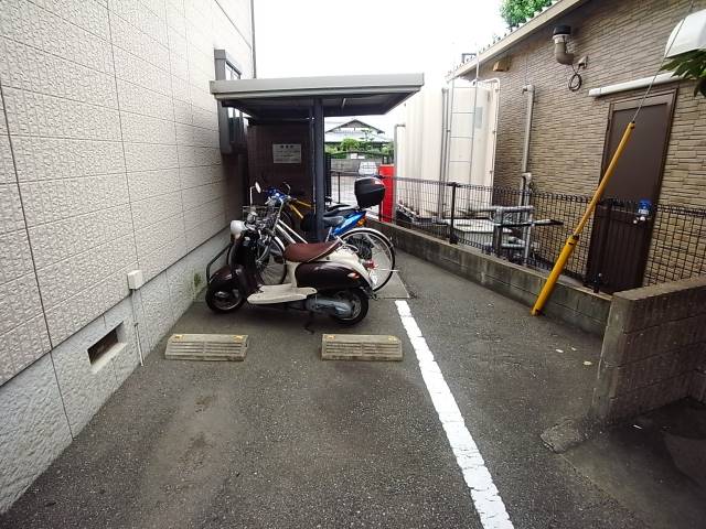 敷地内駐車場。