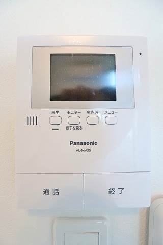 モニターで来客を確認できるので安心です
