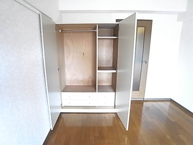 収納もたっぷりでいいですね。